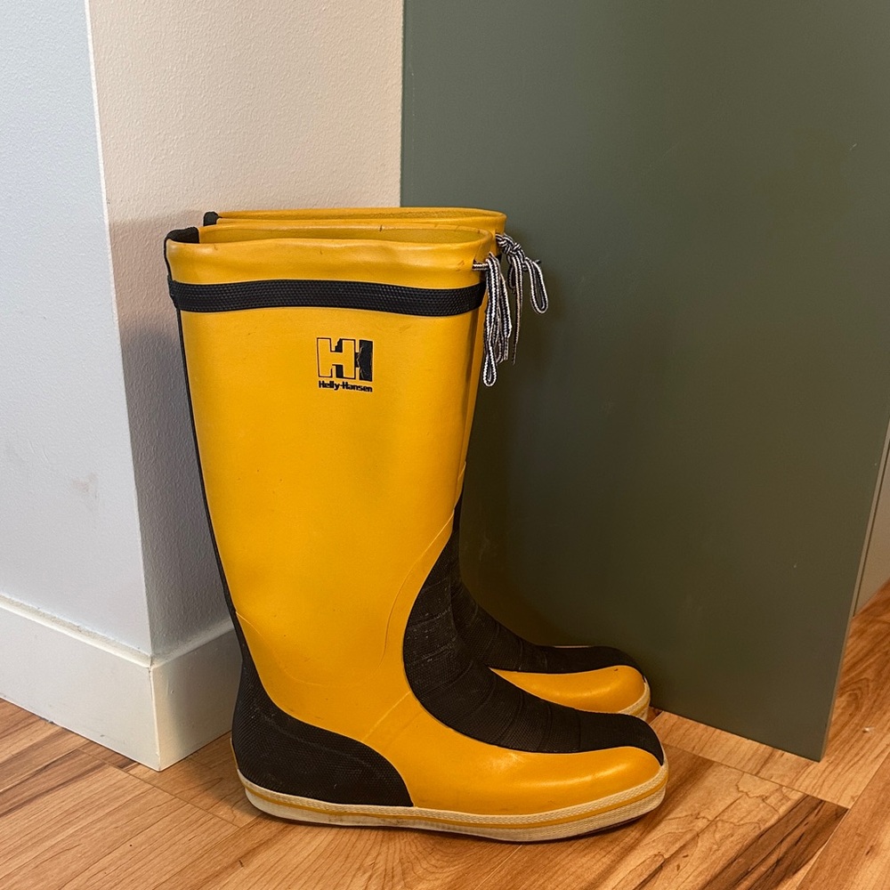 Helly Hansen Yellow and Black Waterproof Boots
